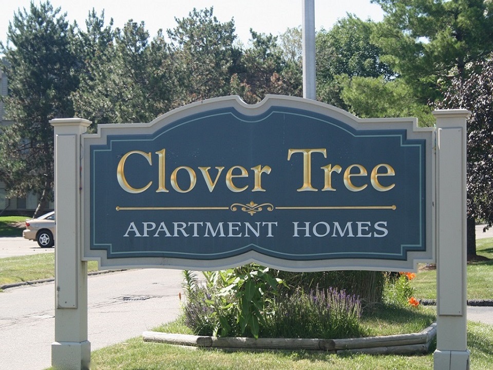 Sign at Clovertree Apartments, Flint, MI 48532
