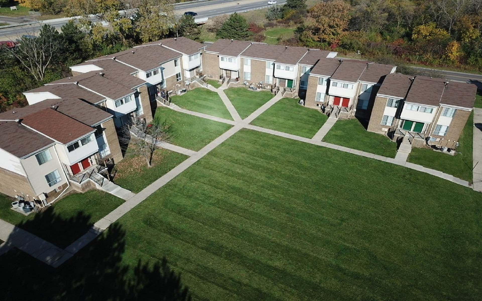 Clovertree Apartments aerial in Flint Michigan